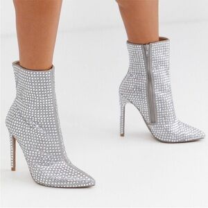 Steve Madden Valiant Rhinestone Silver Ankle Stiletto Boots 2” NIB Size 7